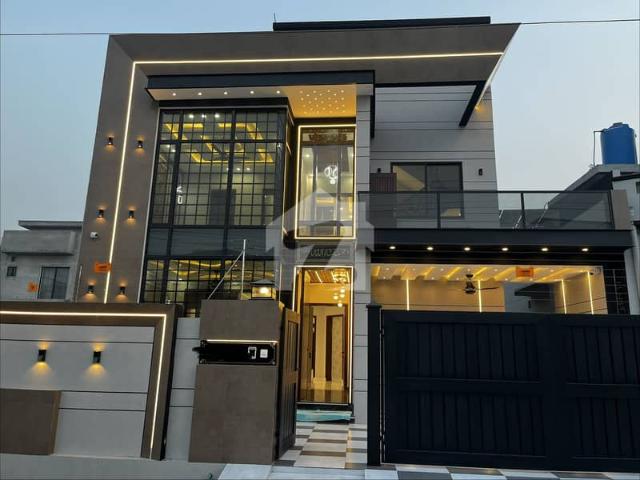 10 Marla Brand New Ultra Modern Designer'S House For Sale