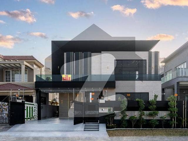 10 Marla Brand New Ultra Modern House Available In DHA Phase 7 Best For Investment & Family Living Near By Park And McDonald