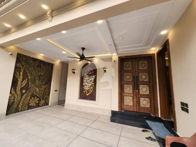 10 Marla Brand New Ultra MODERN Style House Available For Sale In Model Town Ext Lahore
