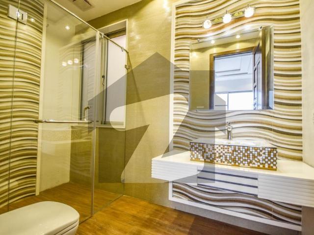 10 marla bungalow is available in the best block of dha phase 4 lahore | 4 bedrooms dha phase 4 block ee