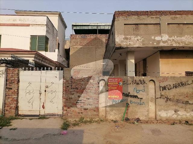 10 Marla Building For Sale In Awan Town