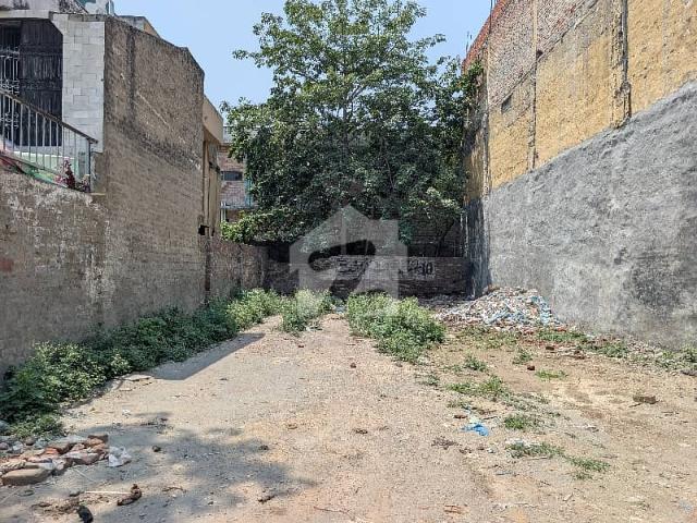 10 Marla Commercial Plot Available For Sale On Zarrar Shaheed Road Saddar Lahore Cantt