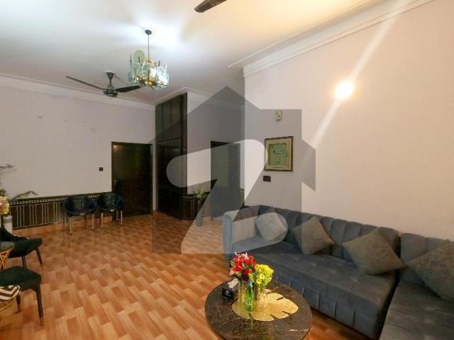 10 Marla Corner House Available For Sale In Kareem Block Allama Iqbal Town Lahore Allama Iqbal Town Karim Block