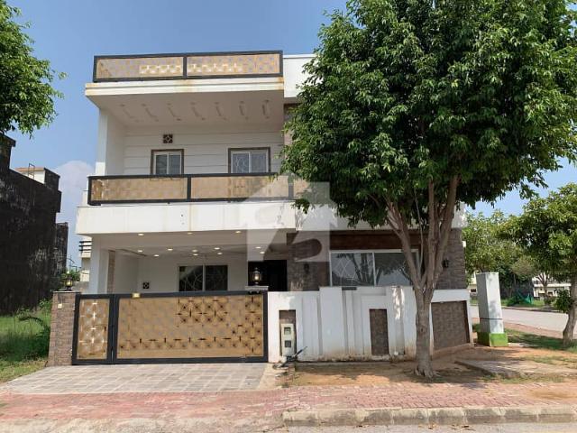 10 Marla Corner House for Sale in Sector G, Bahria Enclave Islamabad
