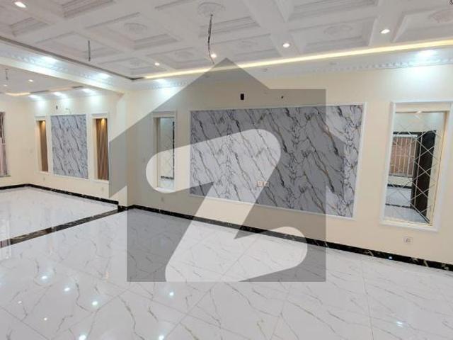 10 marla corner house with wapda at ideal location of jasmine block in park view city