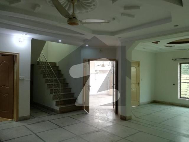 10 Marla Corner Owner Constructed House Near Talwar Chownk For Sale In Overseas A Bahria Town Overseas A