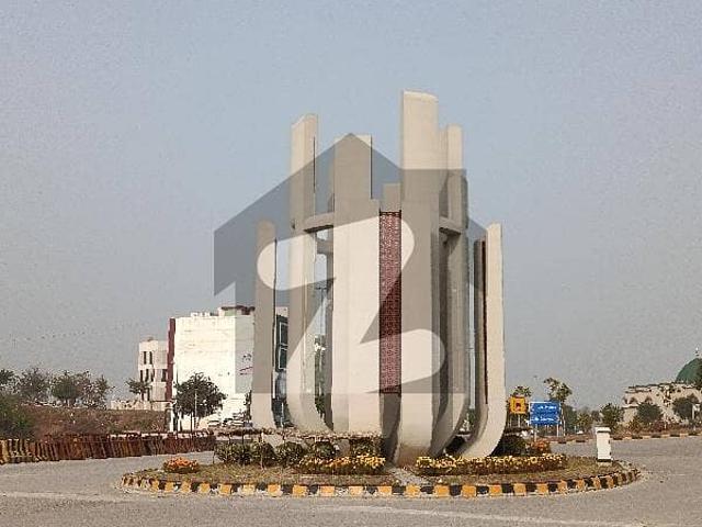 10 Marla Park Facing /Avenue Facing In DHA 5