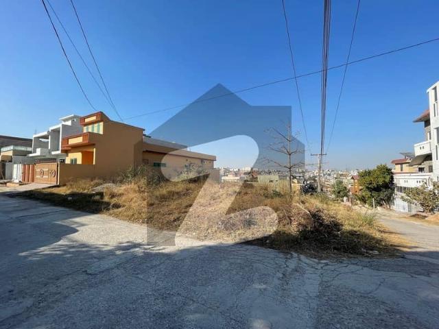 10 Marla Corner Plot Dimensions: 60 45 60 Feet Front, 45 Feet Side Available For Sale