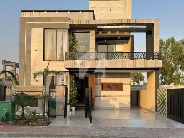 10 Marla Designer Double Height Lobby Solid House For Sale Near Market