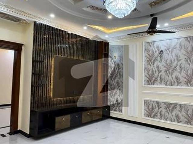 10 Marla Designer House Available In B block Master City Block B