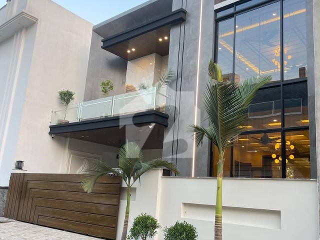 10 Marla Designer House For Sale In Bani Gala