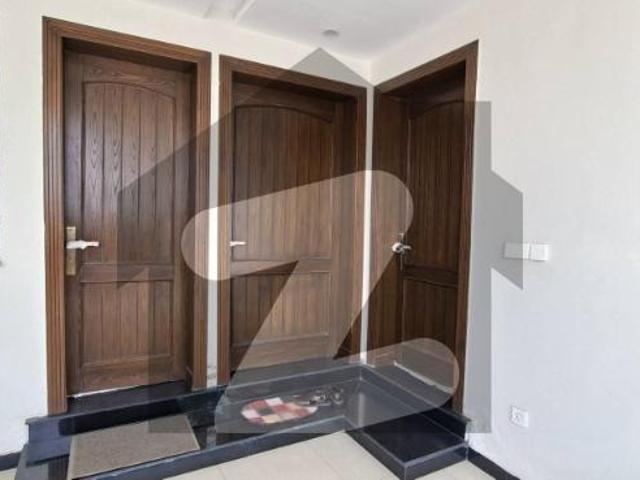 10 Marla Designer House for Sale in Bahria Enclave Islamabad Sector C1 | 5 Bed | Near Park & Mosque Bahria Enclave Sector C1