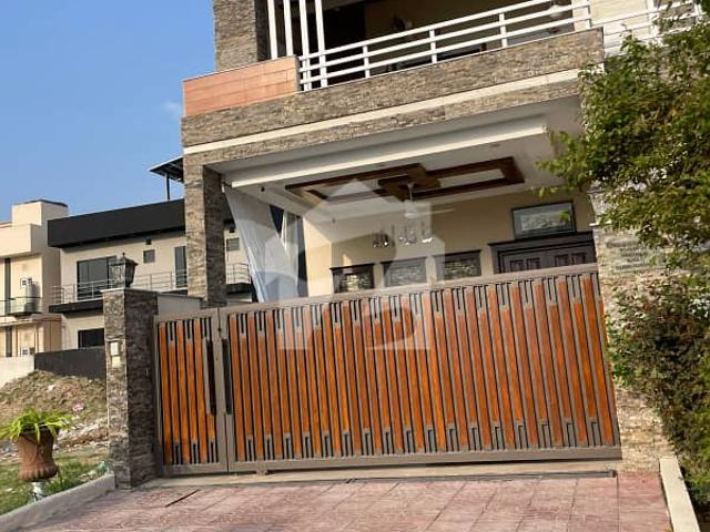 10 Marla Develop Possession Corner Plot Available For Sale In I Block Of Gulberg Residencia