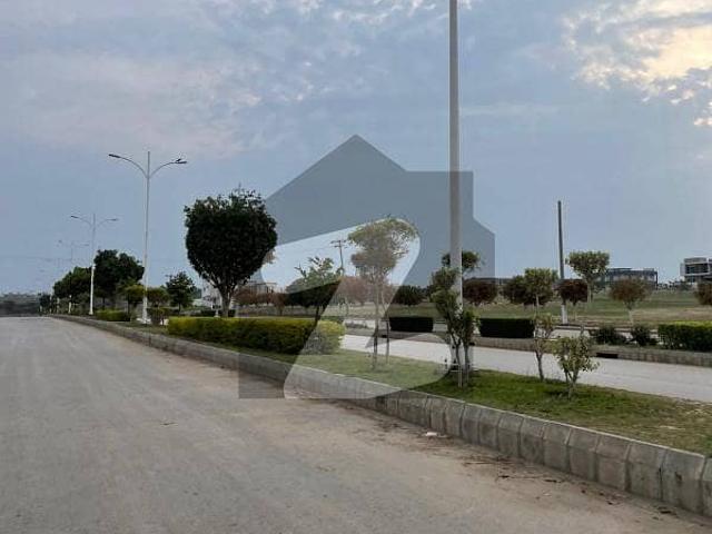 10 Marla Develop Possession Plot Available In A Block Of Gulberg Residencia