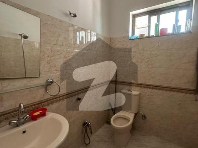 10 Marla Double Garage House For Sale Hayatabad Phase 6 F7