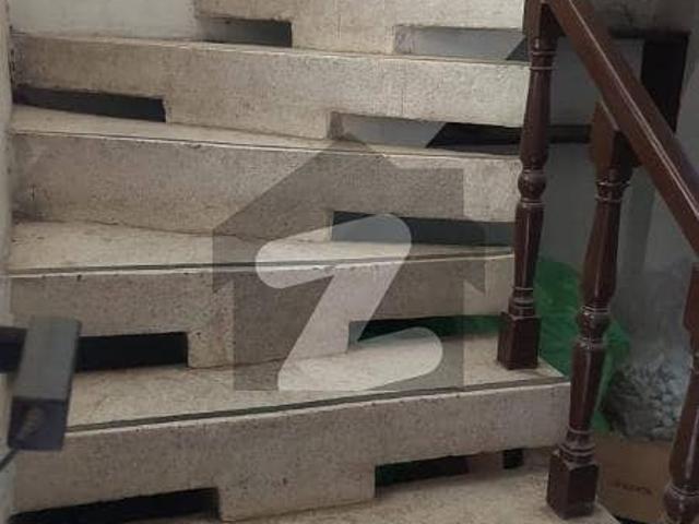 10 Marla Double Storey House Available For Sale In Gulberg Town Lahore