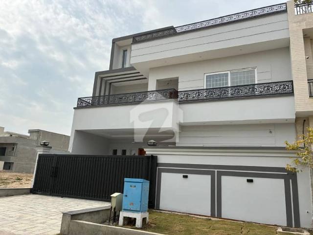 10 Marla Double Storey House for Sale At C1, 60ft Road, B17, Islamabad