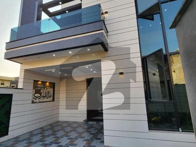 10 MARLA Double Storey Luxury Stylish Ultra MODERN STYLE HOUSE Available For Sale In Architect Society Near Joher Town UCP University Lahore. Architects Engineers Housing Society