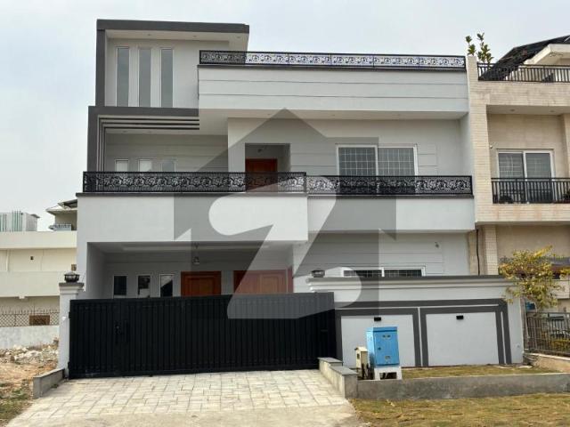 10 Marla Double Storey House for Sale At C1, 60ft Road, B17, Islamabad MPCHS Block C1