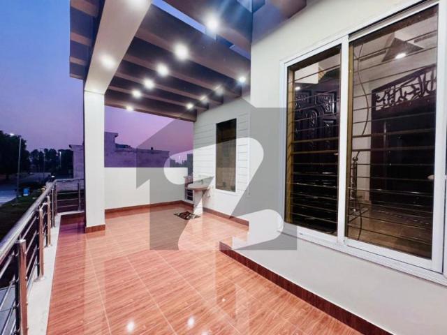 10 marla double story house available for sale, in citi housing gujranwala on prime location. Citi Housing Society