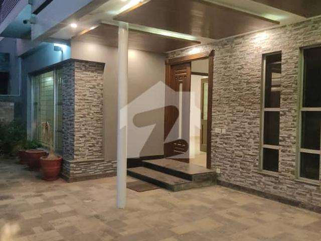 10 Marla Double Unit Full House Available For Rent