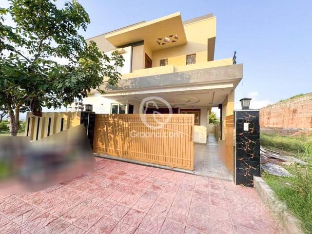 10 Marla Double Unit house for sale