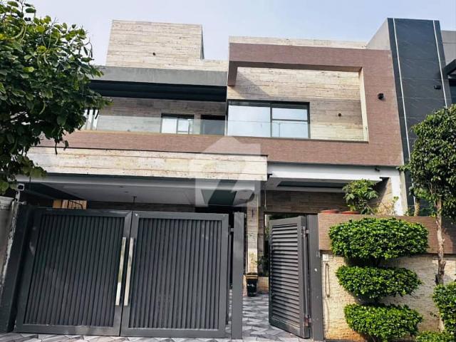 10 Marla Dream House For Modern Family Living