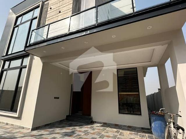 10 Marla Elegant Newly Build House For Sale In DHA 5