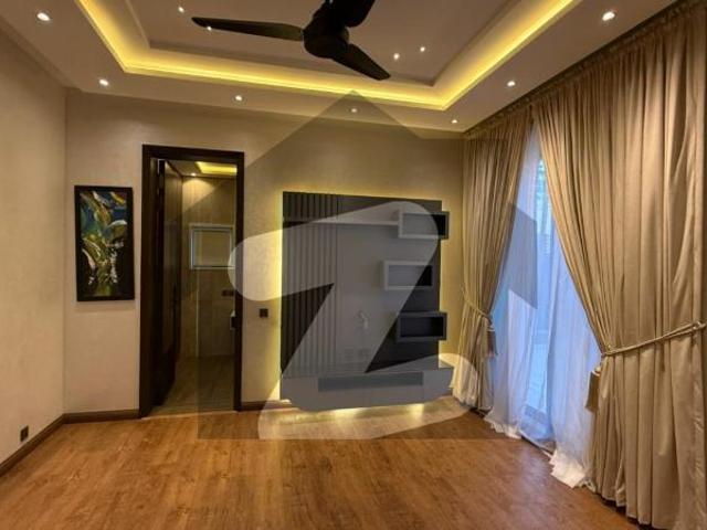 10 marla elegant and fully maintained super hot located bungalow is available in the best block of dha lahore dha phase 7