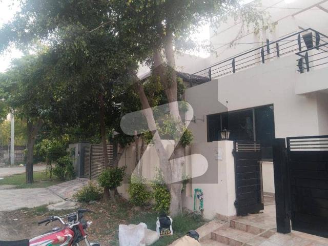 10 marla elegant and fully maintained super hot located bungalow is available in the best block of dha lahore
