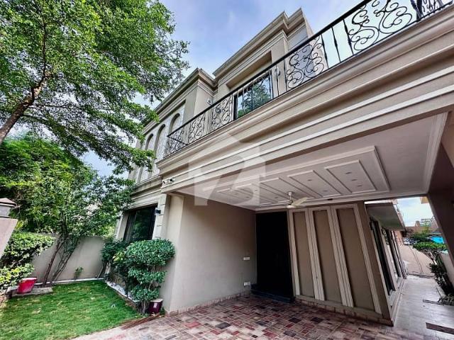 10 Marla elegant designer bungalow phase 4