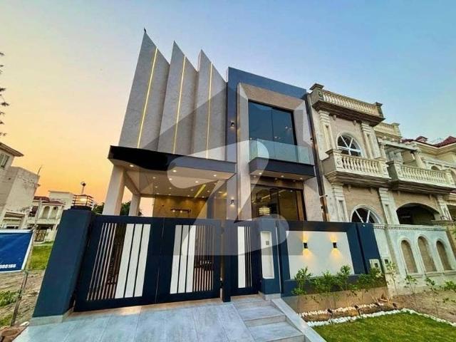 10 Marla Elegant Full House for Rent DHA Phase 3, Lahore