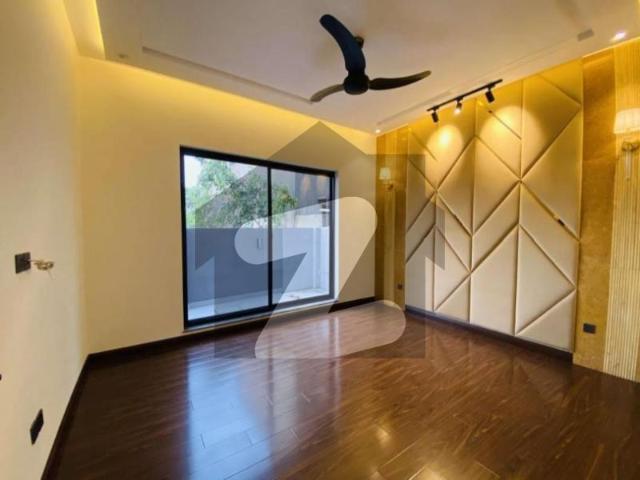 10 Marla Elegant Family Bungalow For Rent In DHA Phase 7 | Prime Location Living DHA Phase 7