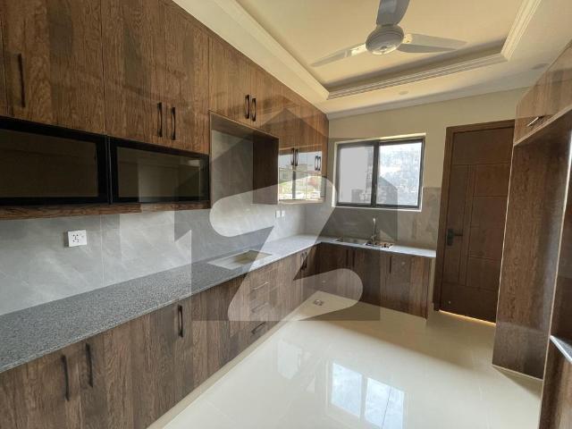 10 Marla elegant house available for sale in sector c1 Bahria Enclave Sector C1
