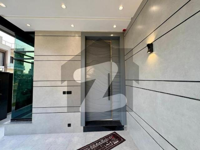 10 Marla Elegant 4 Bedroom House For Rent In DHA Phase 5, Lahore DHA Phase 5