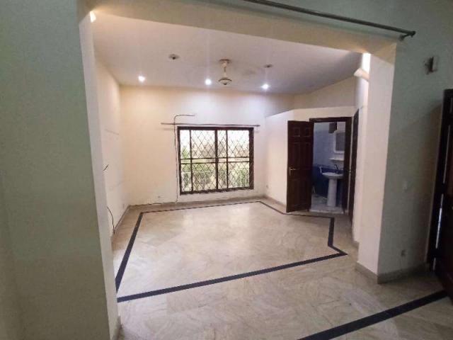 10 marla facing park upper portion available for rent lahore valencia housing society id 42767