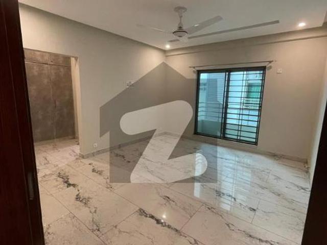 10 marla facing park brand new 3 bed flat available for rent in askari 11 sec d askari 11 sector d