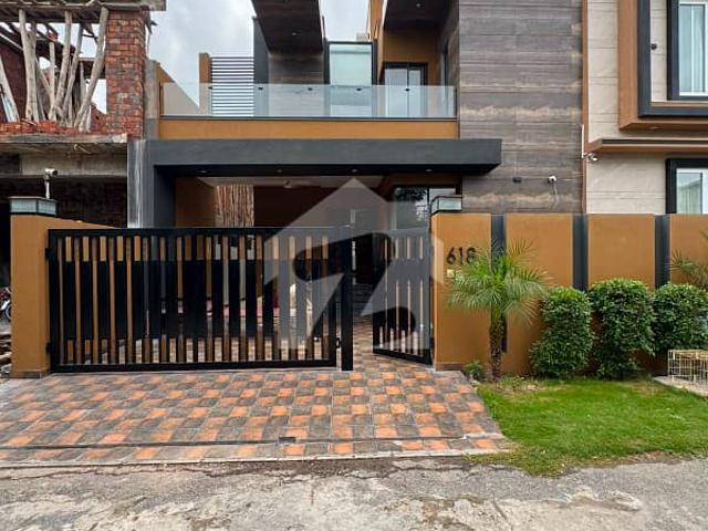 10 Marla Facing Park House Available For Sale In M 2A Lake City Lahore
