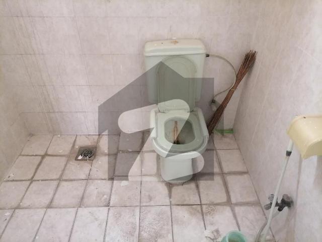 10 Marla Flat For Rent In Askari 5