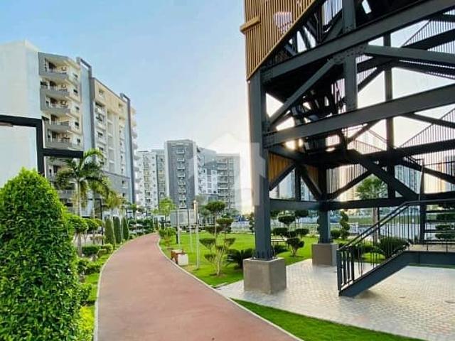 10 Marla Flat For Rent In Askari 11 Sector D Lahore