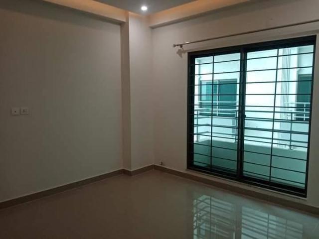 10 Marla Flat for Rent