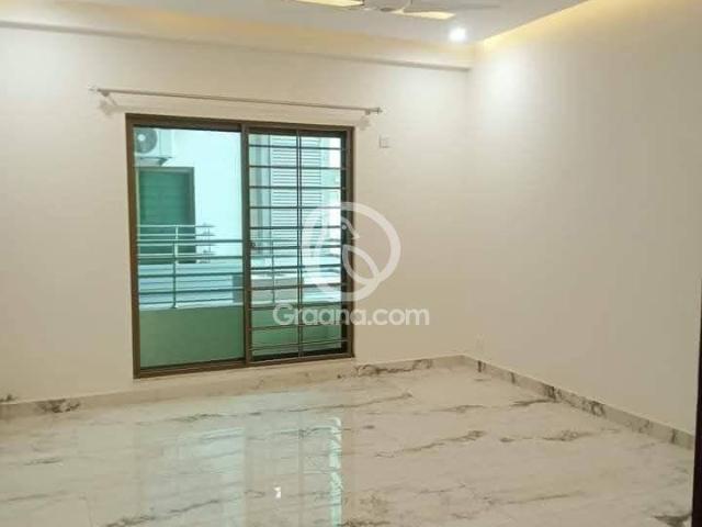 10 Marla Flat for Rent