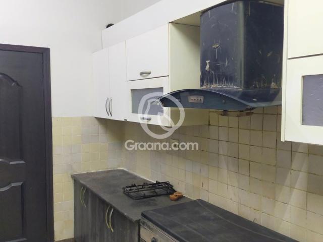 10 Marla Flat for Rent