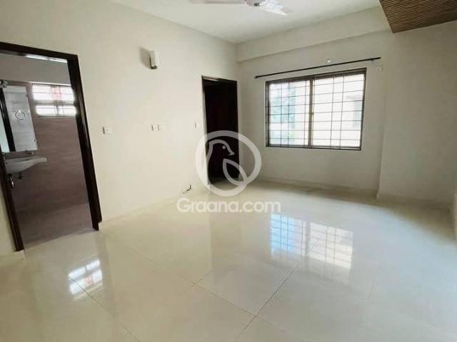10 Marla Flat for Rent