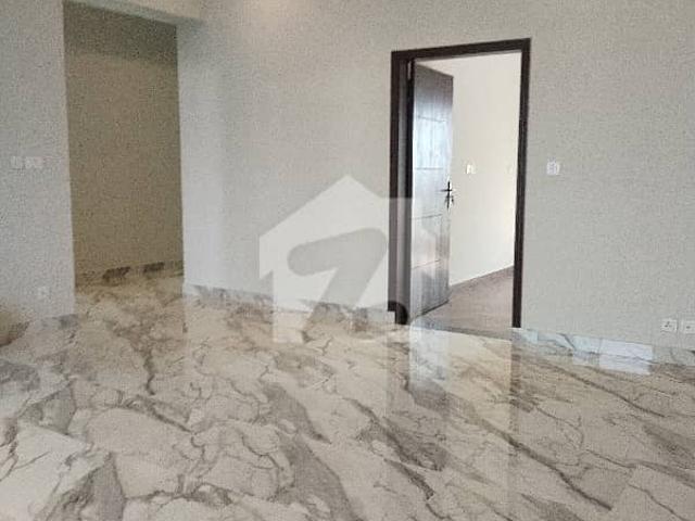 10 Marla Flat For Sale In Askari 11 Lahore