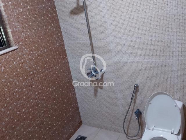 10 Marla Flat for Sale
