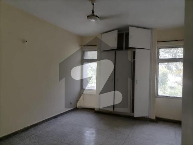 10 Marla Flat In Askari 5 For Rent Askari 5