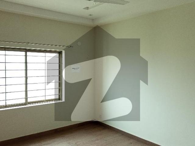 10 Marla Flat In Central Askari 10 Sector S For Rent Askari 10 Sector S
