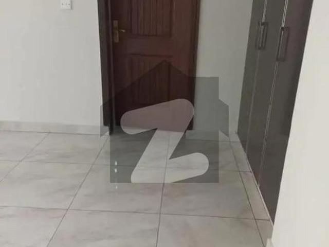 10 Marla Flat 3 Bedrooms For Rent Askari 10 Sector S