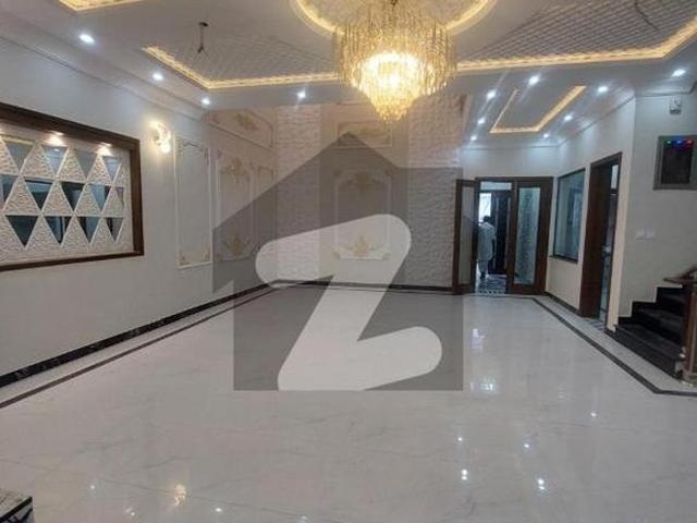10 marla full beautiful house available for rent in wapda town ilahre in a very hot location wapda town